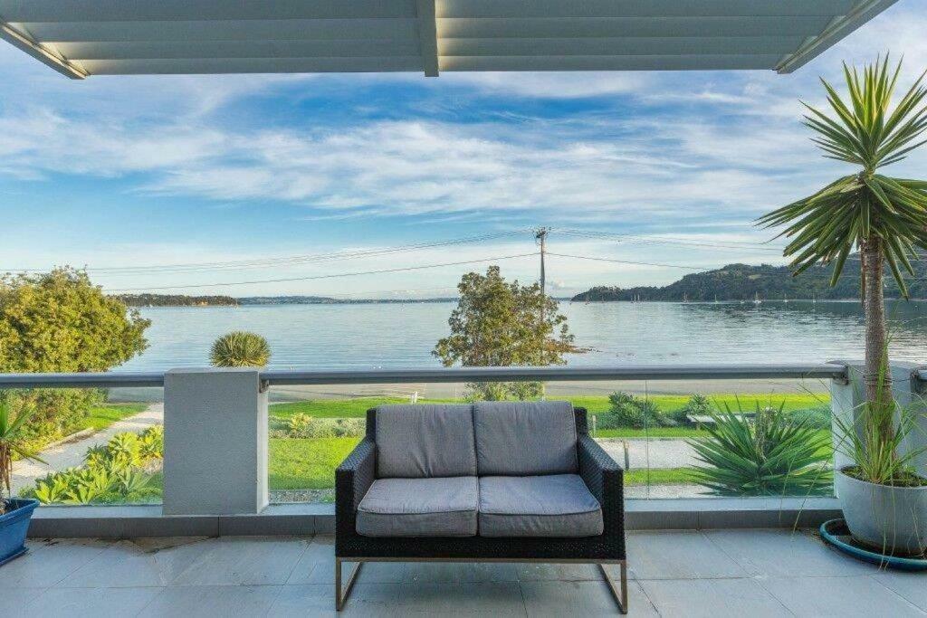 Waiheke Waterfront Lodge Oneroa ภายนอก รูปภาพ